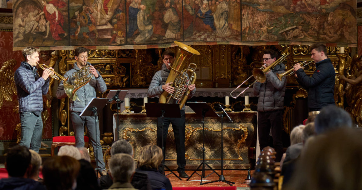 Berührende Benefizveranstaltung: Konzert für den FRIEDEN
